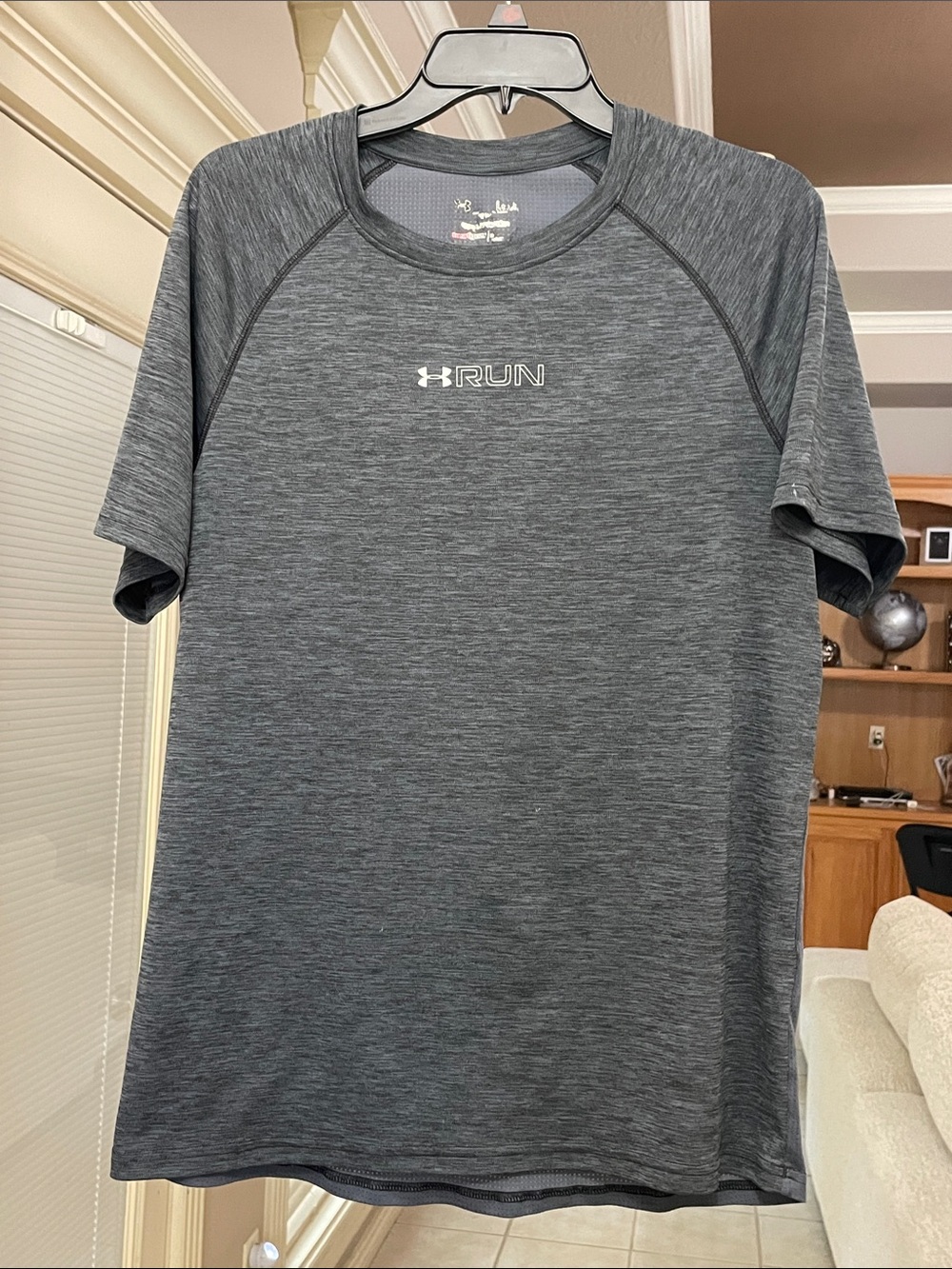 Under Armour HeatGear Men's Large Gray Athletic Running Shirt L